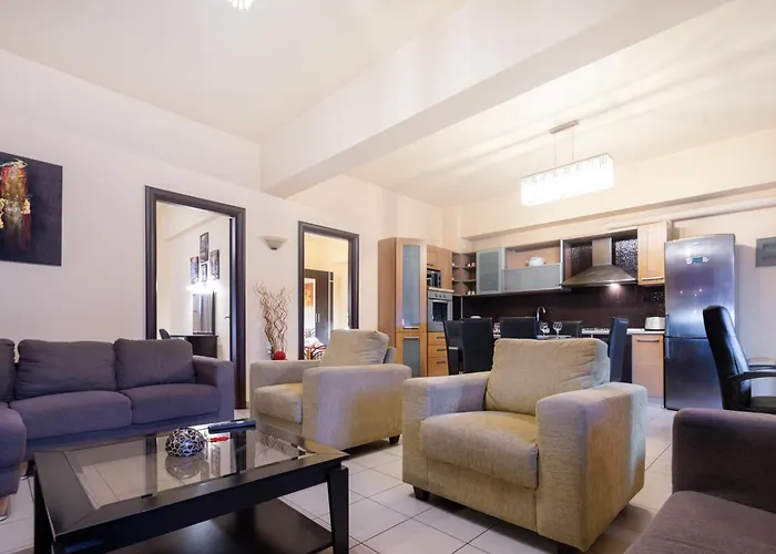 Colonial Family #4 Ground Floor Apartman