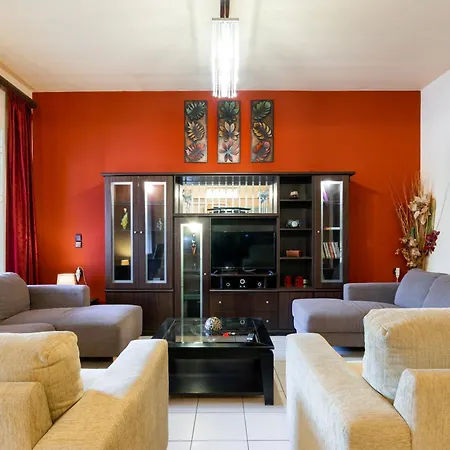 Colonial Family #4 Ground Floor