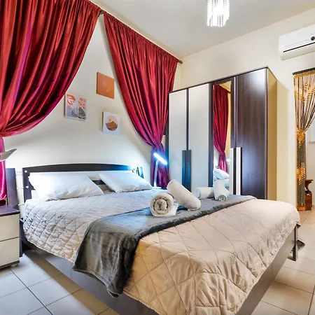 Daire Colonial Family #4 Ground Floor *