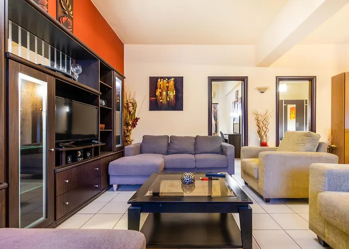 Colonial Family #4 Ground Floor